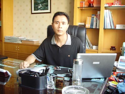 丁坤總經(jīng)理