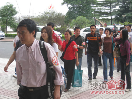 數(shù)百網友團購薩米特陶瓷 數(shù)百網友團購薩米特陶瓷