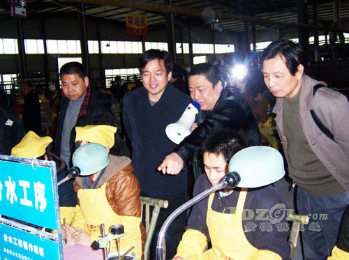 �c(di��n)��DƬ�����´��ڴ��_: