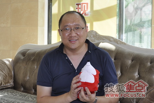 亞細(xì)亞陶瓷 市場部經(jīng)理 黃海利 亞細(xì)亞陶瓷 市場部經(jīng)理 黃海利