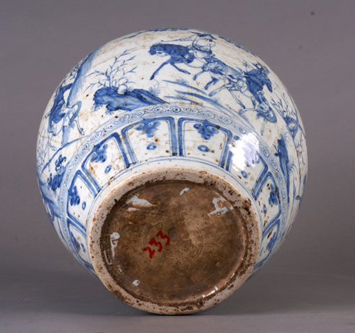 元末明初象輿人物圖罐底部