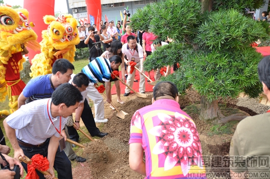 基業(yè)長青 栽培輝煌—鷹牌陶瓷“基業(yè)長青”奠基儀式