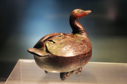 戰(zhàn)國曾侯乙墓鴛鴦盒