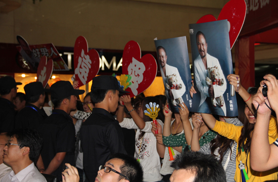 金意陶·瓷磚國際巨星張鎬哲巡回簽售活動(dòng)現(xiàn)場 金意陶·瓷磚國際巨星張鎬哲巡回簽售活動(dòng)現(xiàn)場