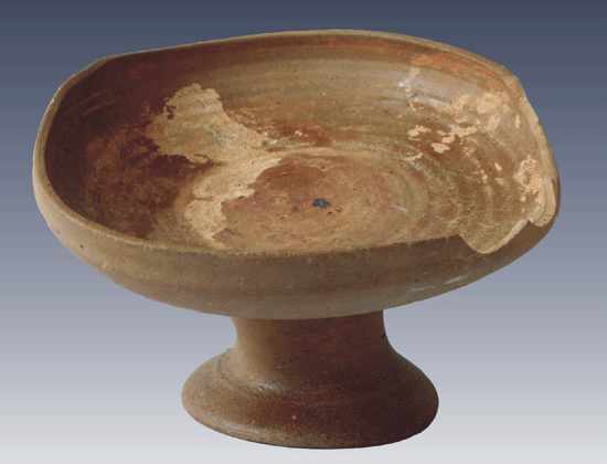 圖2-商代原始青瓷豆殘件 圖2-商代原始青瓷豆殘件