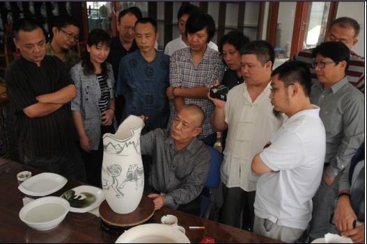 瓷本水墨—名家繪瓷展亮相陶瓷藝術(shù)博覽會