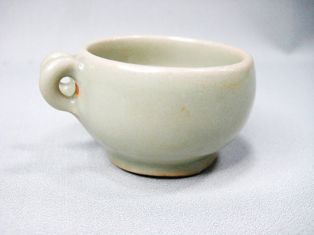 金代月白釉鳥食杯