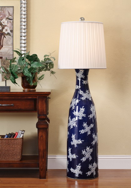 后天文化陶瓷臺(tái)燈贏市場(chǎng)