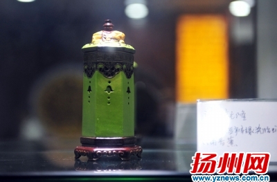 太平有象豆瓣綠瓷胎琺瑯六角香熏 太平有象豆瓣綠瓷胎琺瑯六角香熏