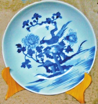 青花瓷盤(pán)上的牡丹