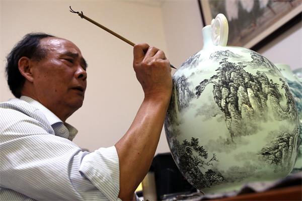 陶瓷大師喬希儒首次參展藝博會