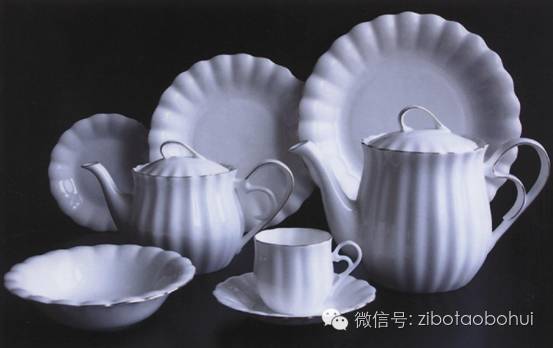 點擊圖片翻到下一頁>> 聚焦陶博會之十二