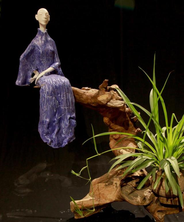 獨白——吳苗羽陶瓷藝術作品展在廣州白云機場開幕