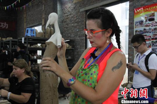 һλˇҬF(xin)(chng)ˇg(sh)Ʒ z